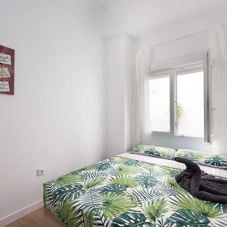 Апартаменты Cozy 3 Bed In The Heart Of Аликанте