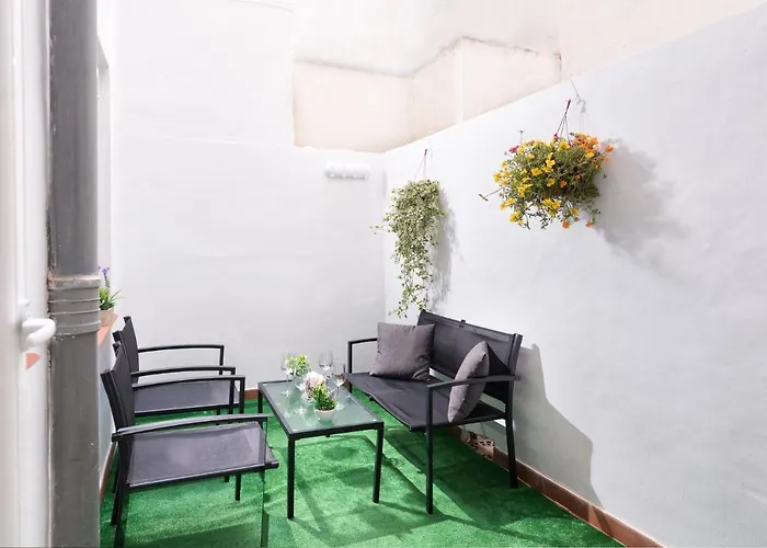 Cozy 3 Bed In The Heart Of Апартаменты Аликанте