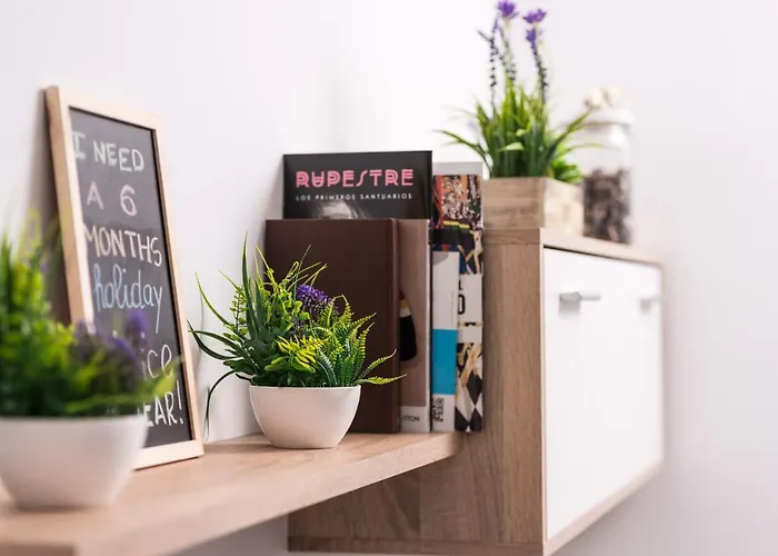 Апартаменты Cozy 3 Bed In The Heart Of *