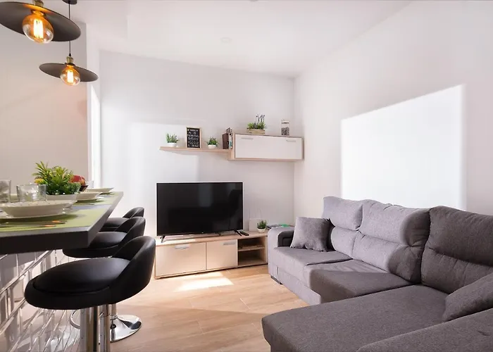 Cozy 3 Bed In The Heart Of Аликанте