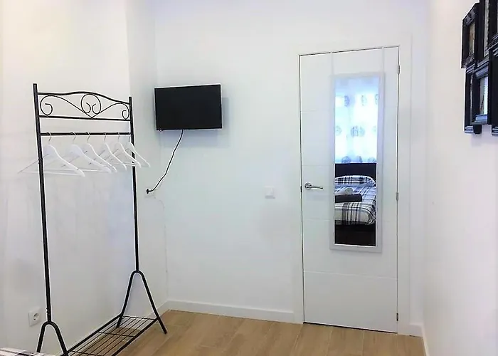 Cozy 3 Bed In The Heart Of Аликанте